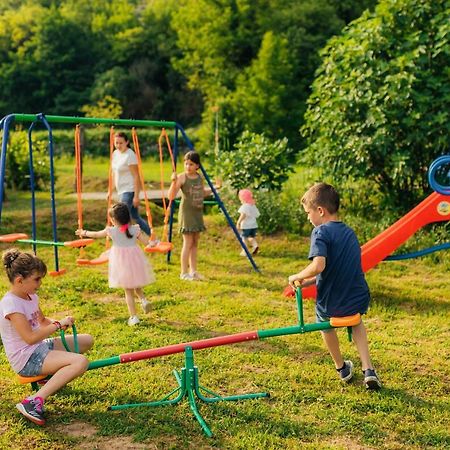 Camp Podkraj Hotel Вирпазар Екстериор снимка