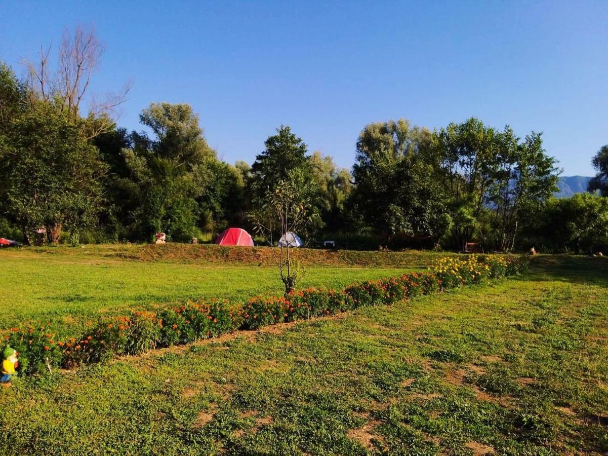 Camp Podkraj Hotel Вирпазар Екстериор снимка