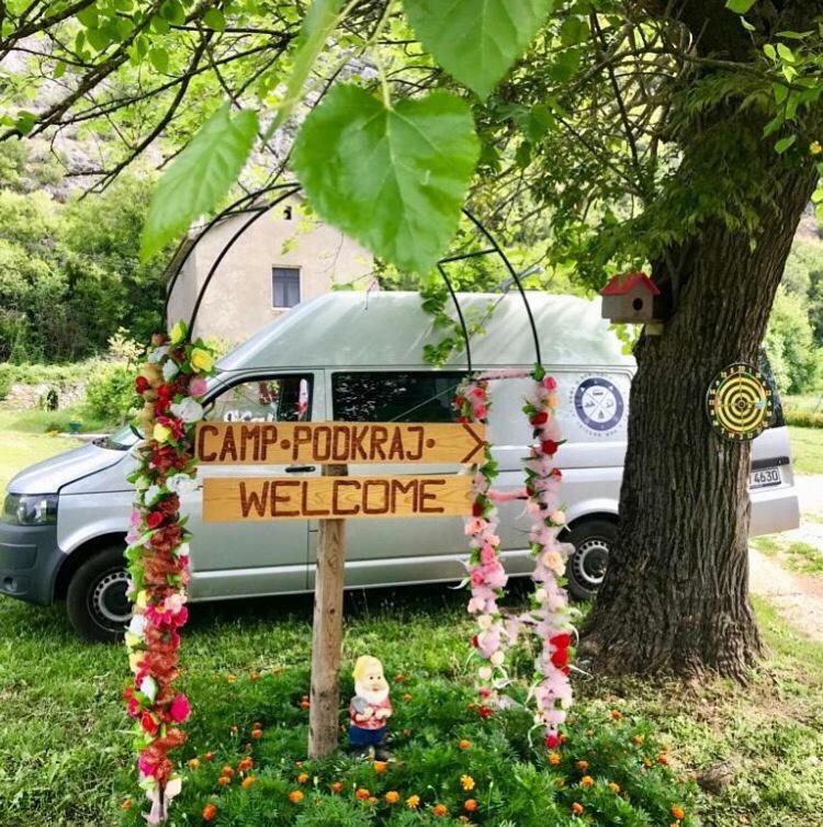 Camp Podkraj Hotel Вирпазар Екстериор снимка